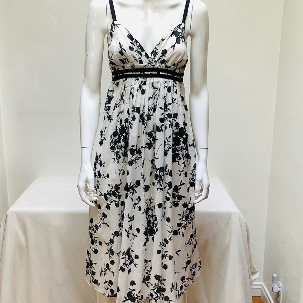 VELVET SUNDRESS MEDIUM BLACK WHITE EUC MEDIUM